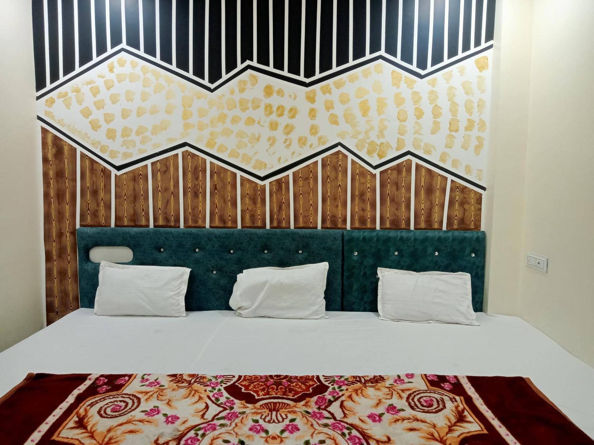 Hardik Palace Ujjain Εξωτερικό φωτογραφία