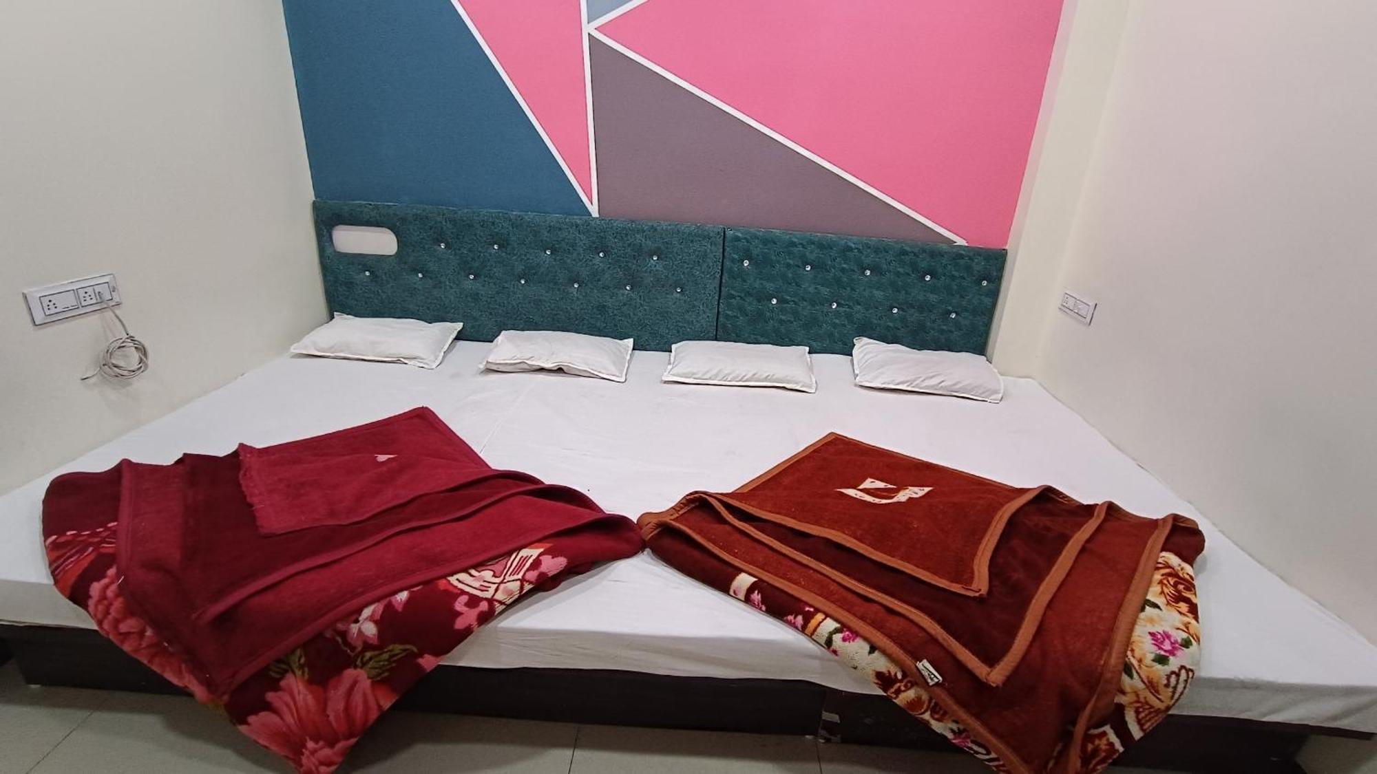 Hardik Palace Ujjain Εξωτερικό φωτογραφία
