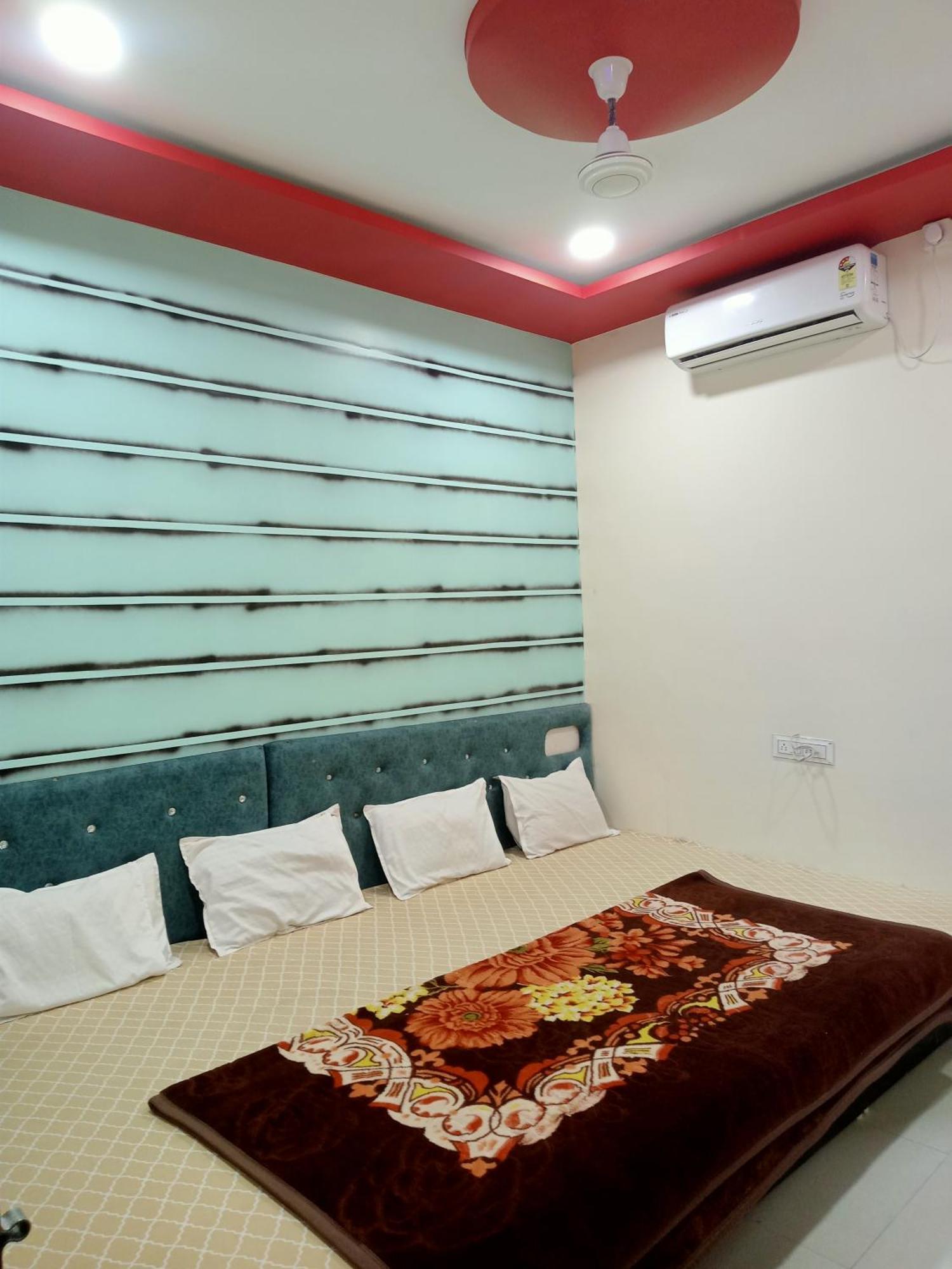 Hardik Palace Ujjain Εξωτερικό φωτογραφία